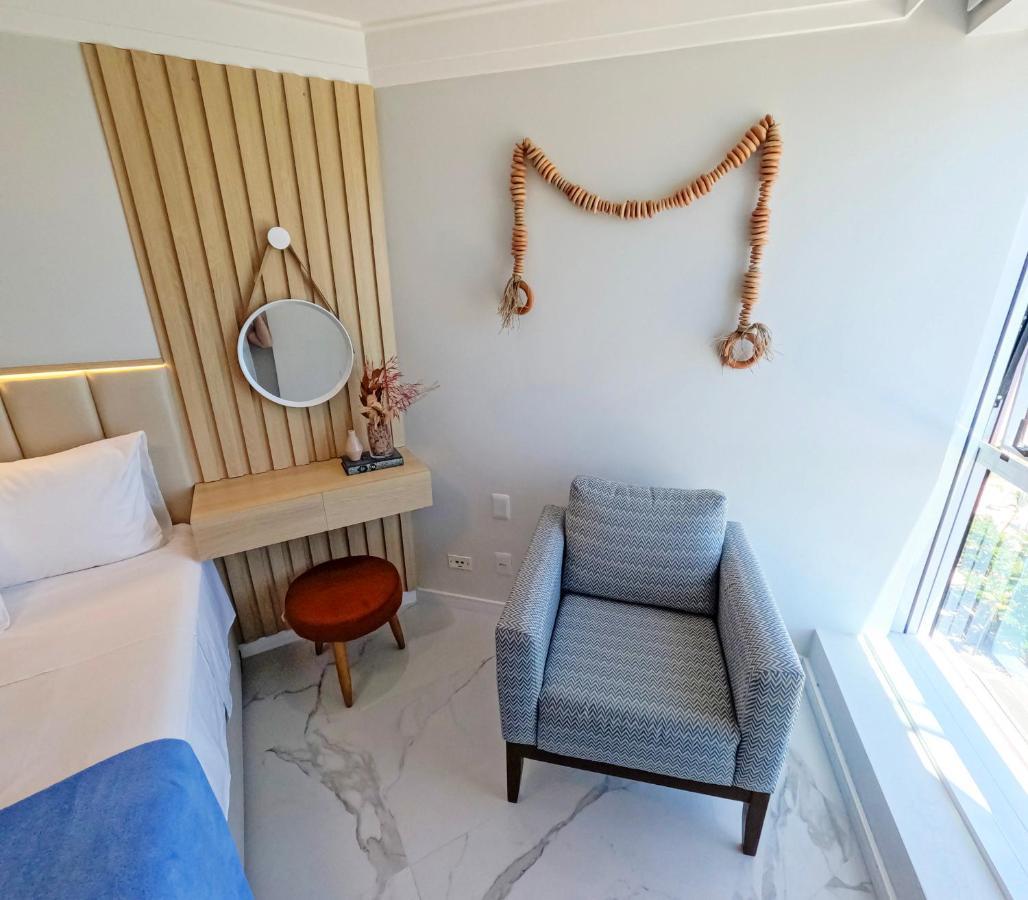 Flat Beira Mar Localizado No Radisson * Recife